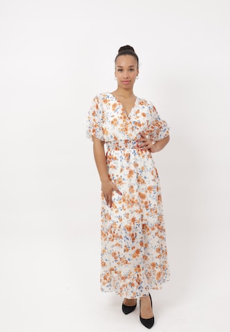 Elara Jurk in Wit: voorkant