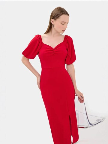 Abito di Hiccup in rosso