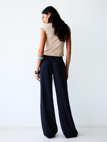 Bershka Wide leg Pants in Blue