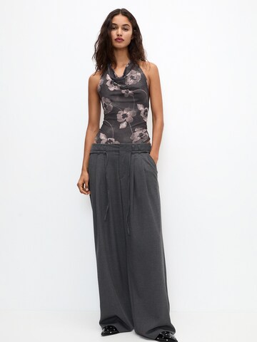 Pull&Bear Body in Grau