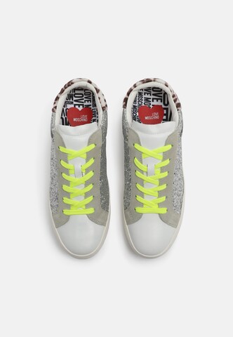 Love Moschino Sneaker low in Grau