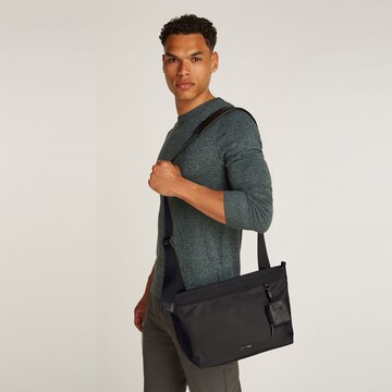 Calvin Klein Shoulder Bag in Black: front