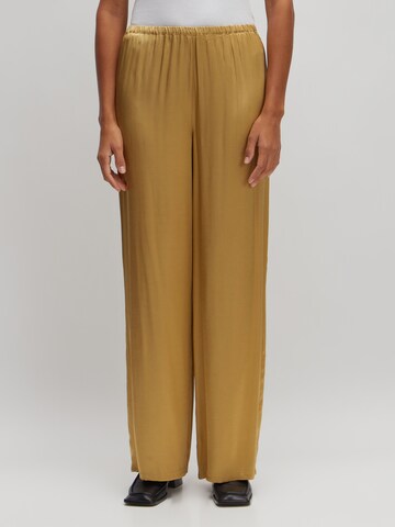 Regular Pantaloni 'Maren' de la EDITED pe auriu: față