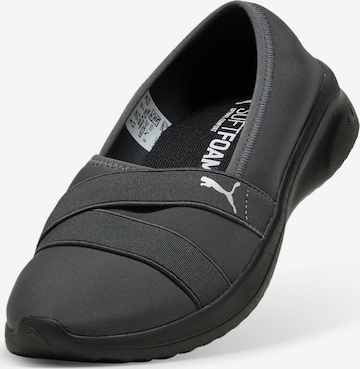 Chaussure basse PUMA en noir : devant