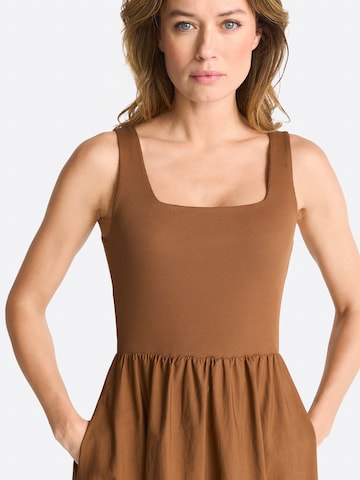 Rich & Royal Dress in Brown