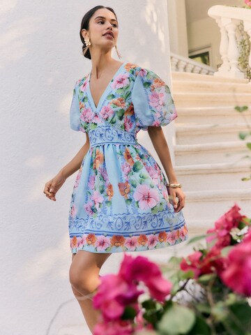 Rochie de la Friends Like These pe albastru