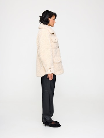 BASSIA Winter coat 'Valery' in White