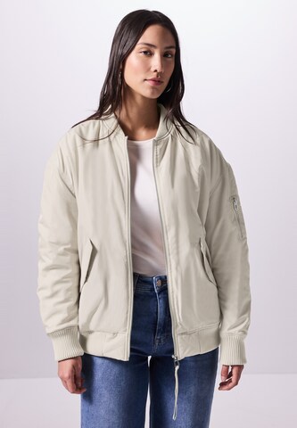 Street One Studio Schimmernder Blouson in Beige: Vorderseite