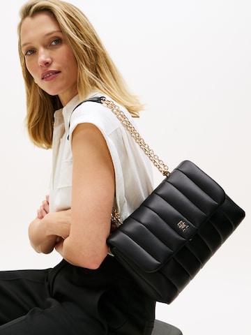 Sac bandoulière 'GRACE' TOMMY HILFIGER en noir