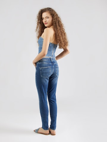 Skinny Jeans 'Sadie' de la QS pe albastru