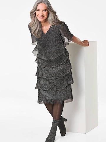 Goldner Avondjurk in Zwart