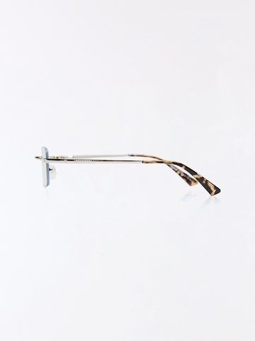 Bershka Sonnenbrille in Silber