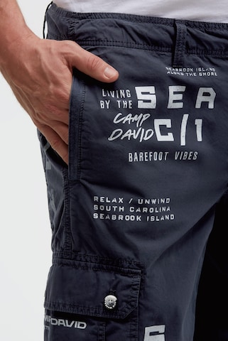 CAMP DAVID Regular Cargo Pants in Blue
