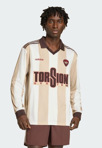 T-Shirt 'Britcore' ADIDAS ORIGINALS en blanc : devant