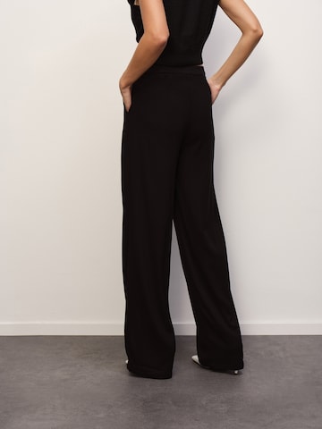 RÆRE by Lorena Rae Regular Панталон с набор 'Brenda' в черно