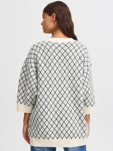 Pullover 'Alvino' di ICHI in bianco