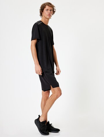 Koton Regular Hose in Schwarz