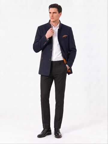 ALLTHEMEN Winter Coat 'Farbkante' in Blue