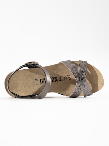 Bayton - Sandalias con hebilla 'Venus' en gris