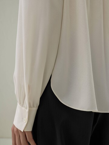 Lilysilk Blouse in Wit