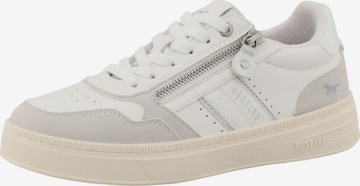 MUSTANG Sneaker low i hvid: forside