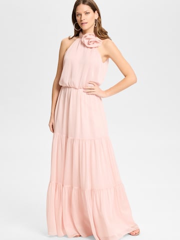 SWING - Vestido de noche en rosa: frente
