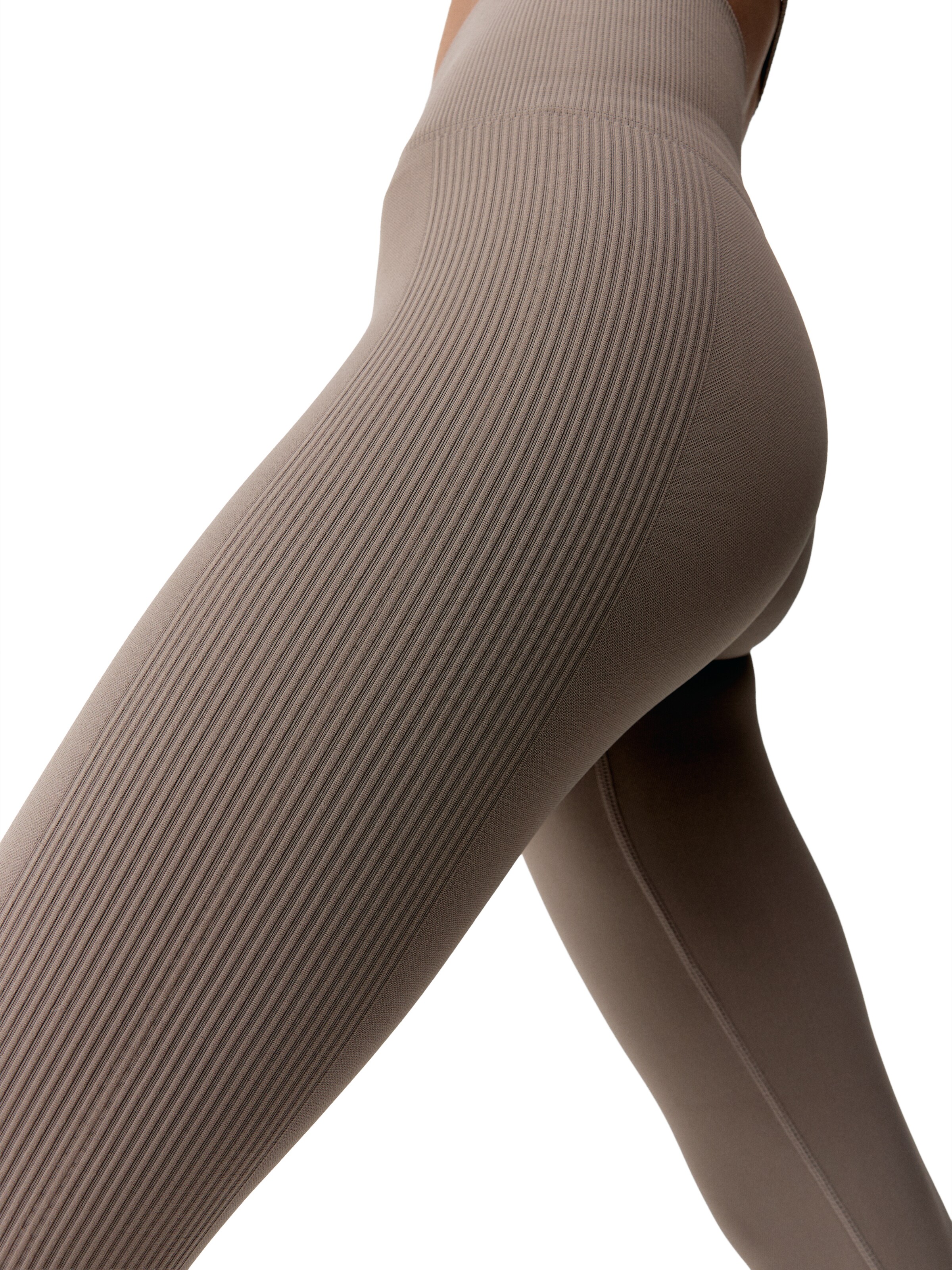 Born Living Yoga Skinny Leggings 'Flow' in Bruin