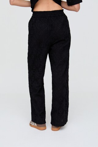 RAFFYA Wide Leg Hose 'Opal Broderie Anglaise' in Schwarz