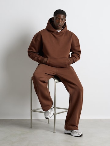 Burocs Wide leg Workout Pants in Brown: front