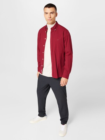 TOMMY HILFIGER - Regular Fit Camisa 'Flex' em vermelho