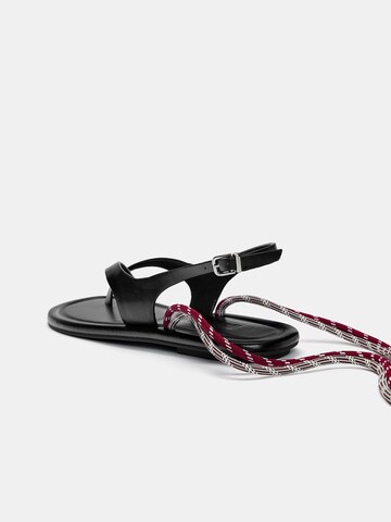Séparateur d'orteils Pull&Bear en noir