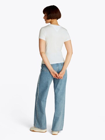 T-shirt 'ESSENTIAL' Tommy Jeans en blanc