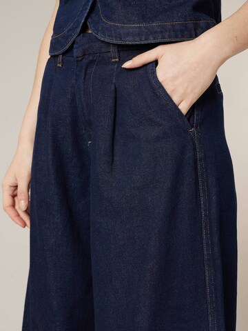 Loosefit Jean à pince 'Dalida' Deeluxe en bleu