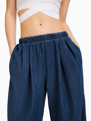 Bershka Wide leg Pleated Jeans in Blue