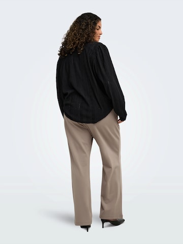 Camicia da donna 'CARMINNA' di ONLY Carmakoma in nero