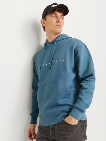 Sweat-shirt 'JJEStar' JACK & JONES en bleu