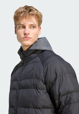 Giacca sportiva 'Essentials' di ADIDAS SPORTSWEAR in nero