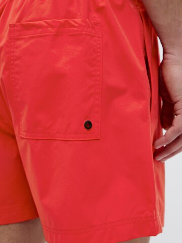 JACK & JONES Badeshorts 'JPSTMaui' in Rot
