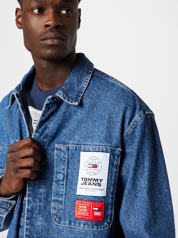 Tommy Jeans Tussenjas in Blauw