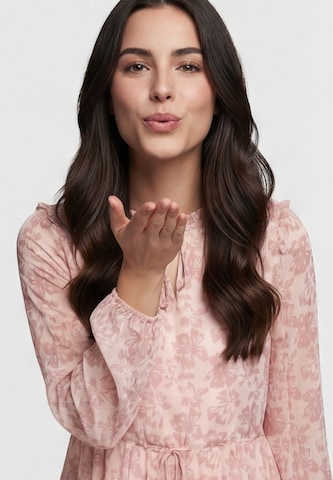 Usha - Vestido en beige