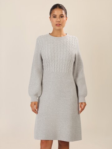 APART Knitted dress in Grey: front