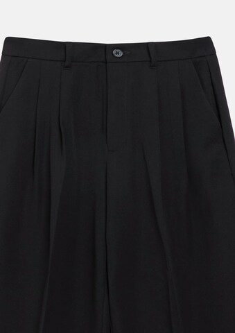 s.Oliver Barrel Pleat-front trousers in Black
