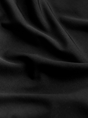 Next Вечерна рокля в черно