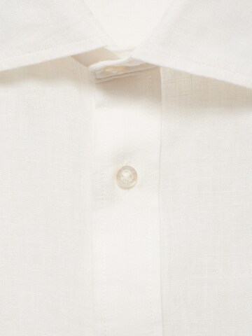 MANGO MAN Regular Fit Skjorte 'AVISPA' i hvid