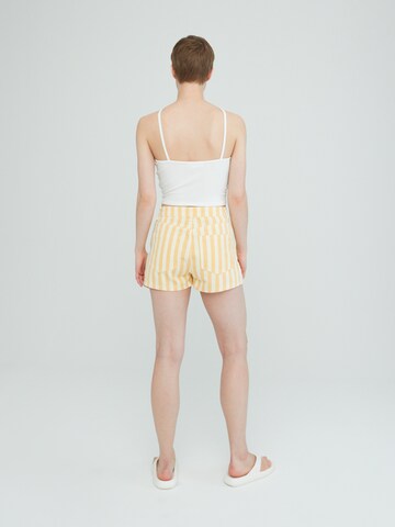 EDITED Regular Shorts 'Jen' in Orange