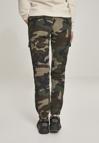 Urban Classics Tapered Cargo Pants in Green