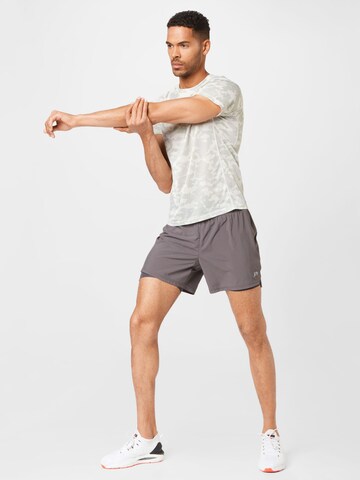 Regular Pantalon de sport Newline en gris