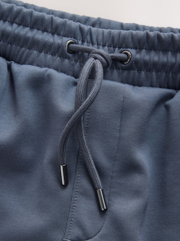 Next Regular Shorts in Blau