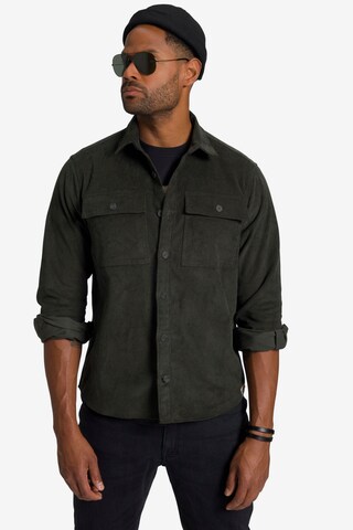 STHUGE Regular fit Button Up Shirt in Green: front