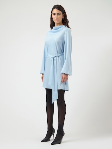 YAS - Vestido 'YASTHEA' em azul